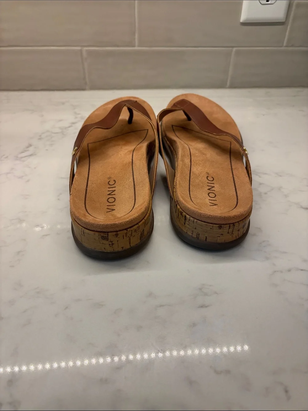 Vionic Women's Daniela Toe-post Sandal